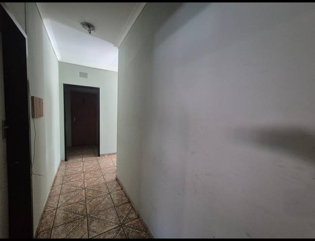 30 BEDROOM HOUSE FOR SALE IN VANDERBIJLPARK SE 7
